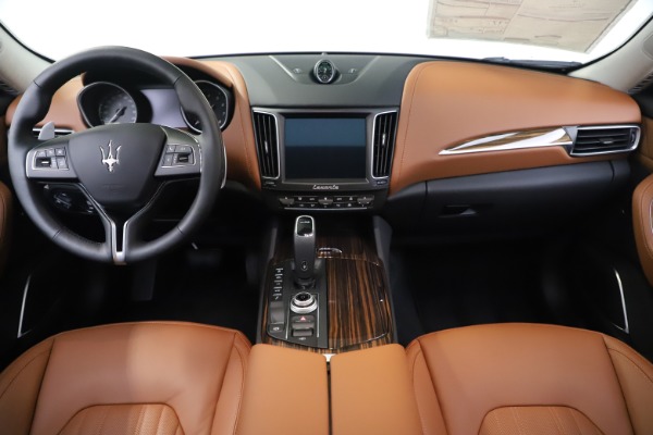 New 2020 Maserati Levante Q4 GranLusso for sale $87,335 at Alfa Romeo of Westport in Westport CT 06880 16