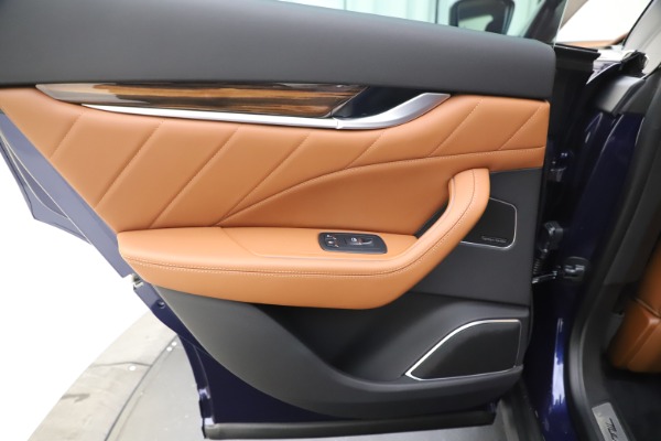 New 2020 Maserati Levante Q4 GranLusso for sale $87,335 at Alfa Romeo of Westport in Westport CT 06880 21