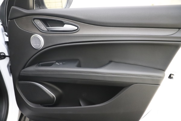 New 2019 Alfa Romeo Stelvio Ti Q4 for sale $51,490 at Alfa Romeo of Westport in Westport CT 06880 25