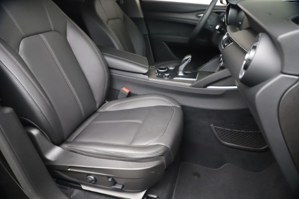 New 2019 Alfa Romeo Stelvio Ti Q4 for sale $51,840 at Alfa Romeo of Westport in Westport CT 06880 24