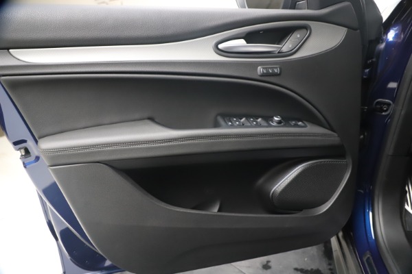 New 2019 Alfa Romeo Stelvio Ti Sport Q4 for sale $53,990 at Alfa Romeo of Westport in Westport CT 06880 17
