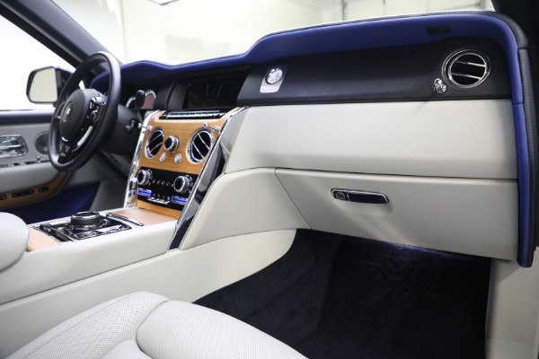 Used 2019 Rolls-Royce Cullinan for sale Sold at Alfa Romeo of Westport in Westport CT 06880 19