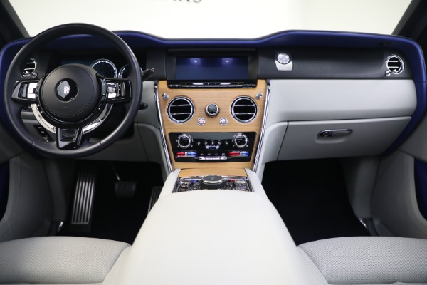 Used 2019 Rolls-Royce Cullinan for sale $299,900 at Alfa Romeo of Westport in Westport CT 06880 4