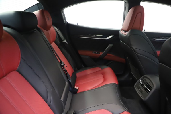 New 2020 Maserati Ghibli S Q4 GranSport for sale $94,785 at Alfa Romeo of Westport in Westport CT 06880 27