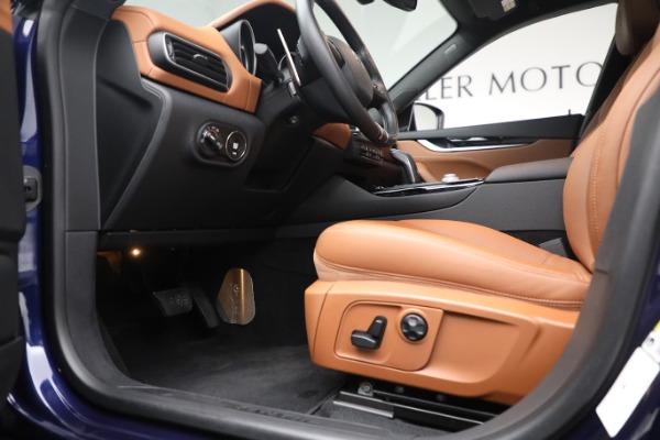 Used 2020 Maserati Levante Q4 for sale $64,900 at Alfa Romeo of Westport in Westport CT 06880 14