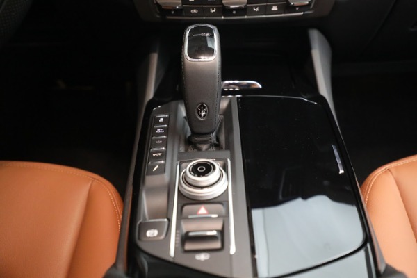 Used 2020 Maserati Levante Q4 for sale $64,900 at Alfa Romeo of Westport in Westport CT 06880 27