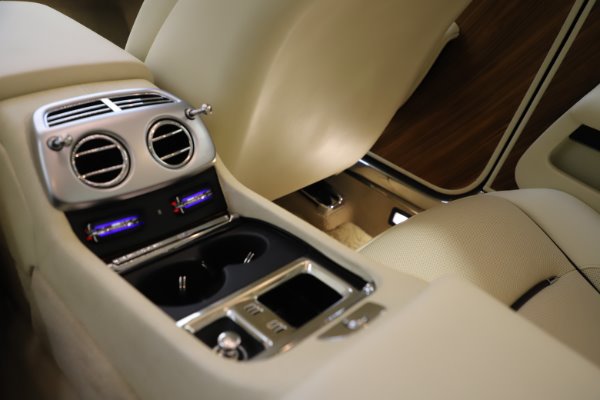 Used 2015 Rolls-Royce Wraith for sale Sold at Alfa Romeo of Westport in Westport CT 06880 22