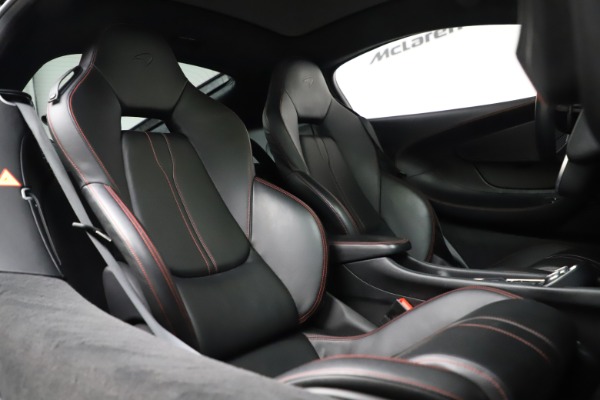 Used 2017 McLaren 570GT for sale $145,900 at Alfa Romeo of Westport in Westport CT 06880 14