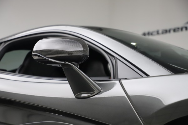 Used 2017 McLaren 570GT for sale $145,900 at Alfa Romeo of Westport in Westport CT 06880 16
