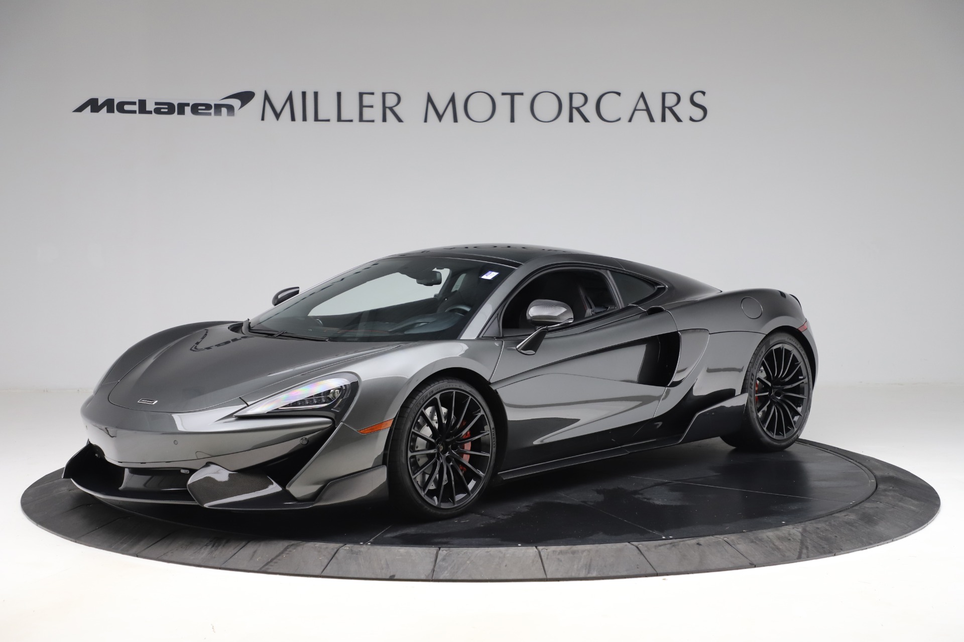 Used 2017 McLaren 570GT for sale $145,900 at Alfa Romeo of Westport in Westport CT 06880 1