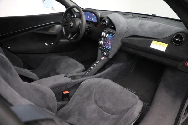 New 2020 McLaren 720S Coupe for sale $327,370 at Alfa Romeo of Westport in Westport CT 06880 18