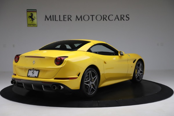 Used 2015 Ferrari California T for sale Sold at Alfa Romeo of Westport in Westport CT 06880 16