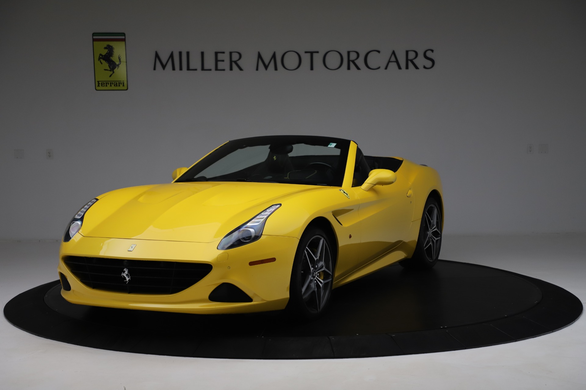 Used 2015 Ferrari California T for sale Sold at Alfa Romeo of Westport in Westport CT 06880 1