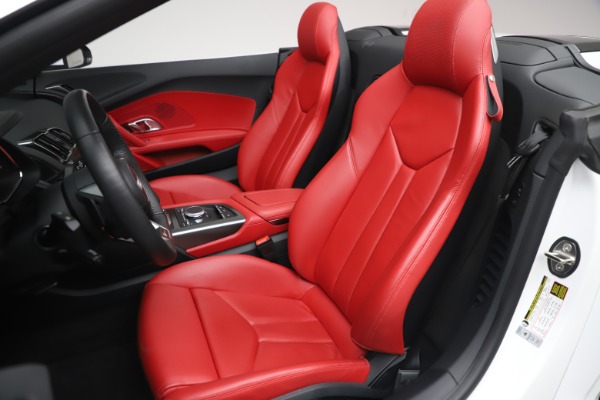 Used 2017 Audi R8 5.2 quattro V10 Spyder for sale Sold at Alfa Romeo of Westport in Westport CT 06880 21