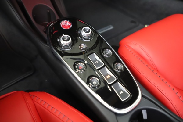 New 2020 McLaren GT Pioneer for sale $257,242 at Alfa Romeo of Westport in Westport CT 06880 25