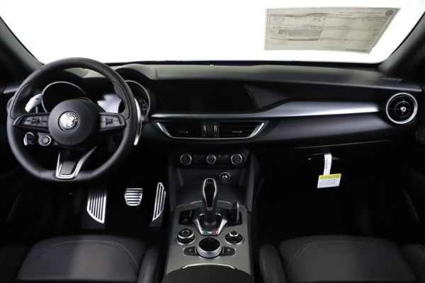 New 2020 Alfa Romeo Stelvio Ti Sport Q4 for sale Sold at Alfa Romeo of Westport in Westport CT 06880 16