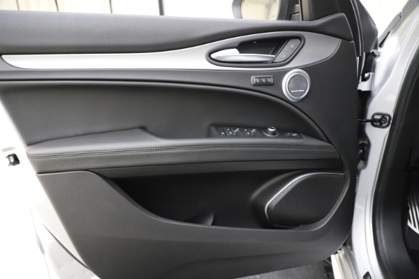 New 2020 Alfa Romeo Stelvio Ti Sport Q4 for sale Sold at Alfa Romeo of Westport in Westport CT 06880 17