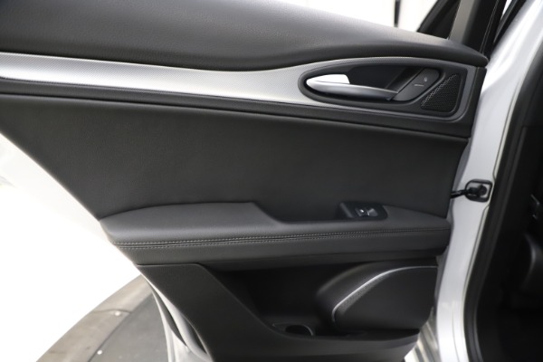 New 2020 Alfa Romeo Stelvio Ti Sport Q4 for sale Sold at Alfa Romeo of Westport in Westport CT 06880 21