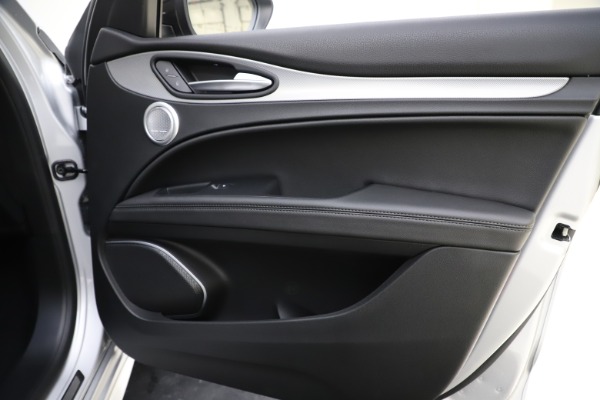 New 2020 Alfa Romeo Stelvio Ti Sport Q4 for sale Sold at Alfa Romeo of Westport in Westport CT 06880 25