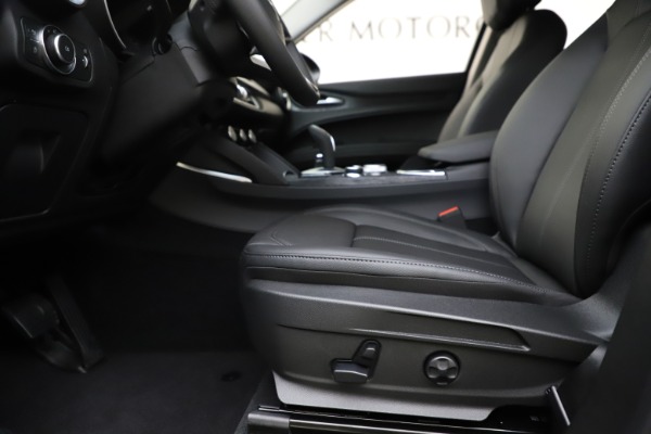 New 2020 Alfa Romeo Stelvio Sport Q4 for sale $49,695 at Alfa Romeo of Westport in Westport CT 06880 14