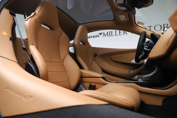 Used 2020 McLaren GT Luxe for sale $187,900 at Alfa Romeo of Westport in Westport CT 06880 19