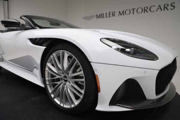 New 2020 Aston Martin DBS Superleggera Volante Convertible for sale $353,931 at Alfa Romeo of Westport in Westport CT 06880 24