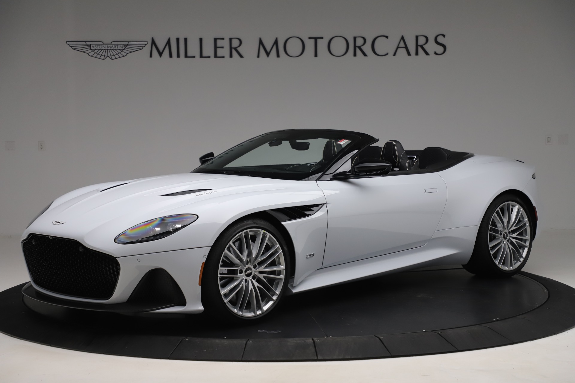 New 2020 Aston Martin DBS Superleggera Volante Convertible for sale $353,931 at Alfa Romeo of Westport in Westport CT 06880 1