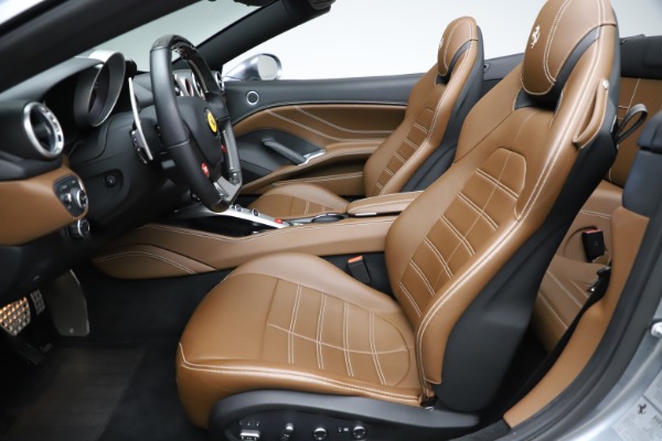 Used 2016 Ferrari California T for sale Sold at Alfa Romeo of Westport in Westport CT 06880 26