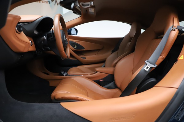 Used 2017 McLaren 570S for sale $154,900 at Alfa Romeo of Westport in Westport CT 06880 14