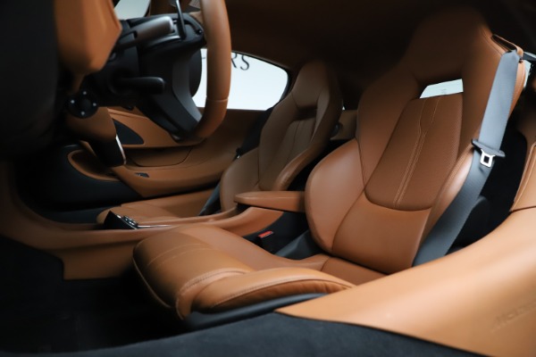 Used 2017 McLaren 570S for sale $154,900 at Alfa Romeo of Westport in Westport CT 06880 15