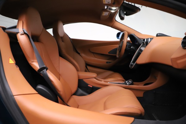 Used 2017 McLaren 570S for sale $154,900 at Alfa Romeo of Westport in Westport CT 06880 19