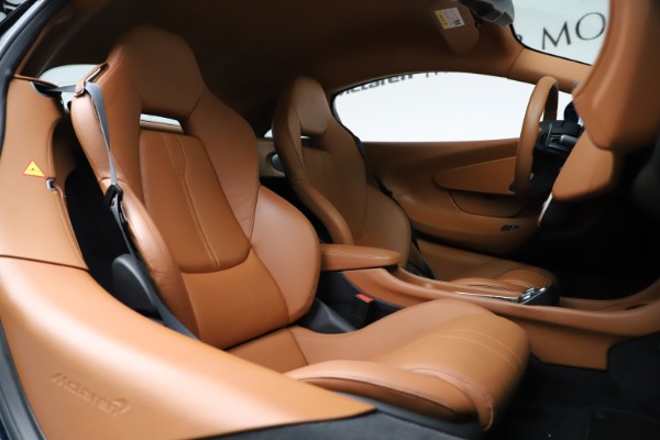 Used 2017 McLaren 570S for sale $154,900 at Alfa Romeo of Westport in Westport CT 06880 20