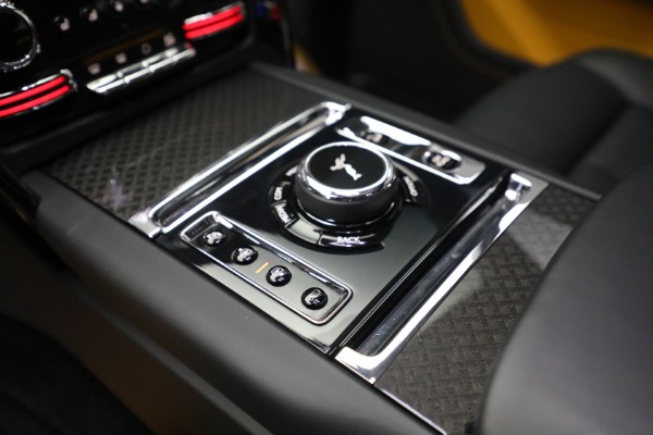 Used 2020 Rolls-Royce Cullinan Black Badge for sale $499,900 at Alfa Romeo of Westport in Westport CT 06880 27