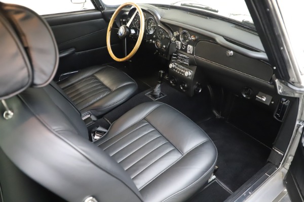 Used 1964 Aston Martin DB5 for sale Sold at Alfa Romeo of Westport in Westport CT 06880 24