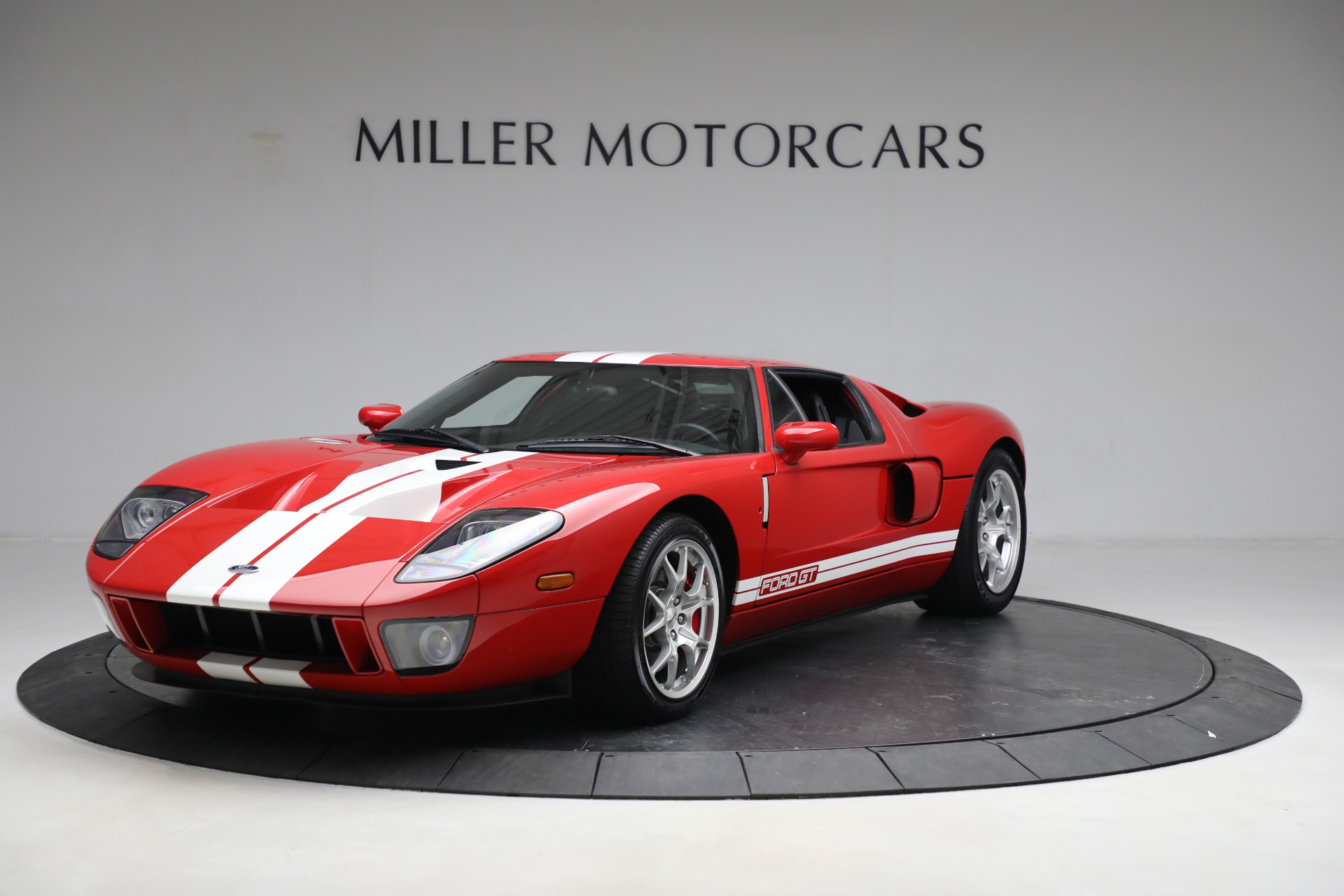 Used 2006 Ford GT for sale Sold at Alfa Romeo of Westport in Westport CT 06880 1