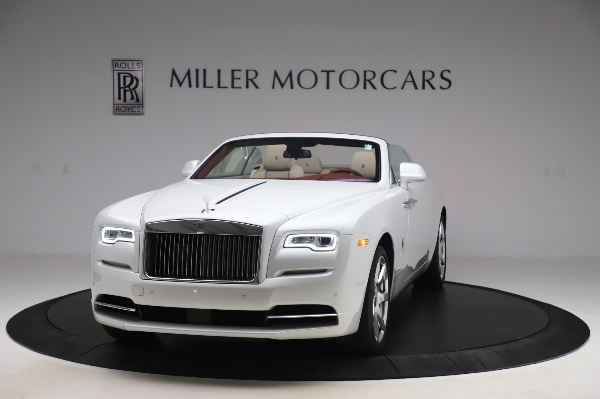 Used 2016 Rolls-Royce Dawn for sale Sold at Alfa Romeo of Westport in Westport CT 06880 1