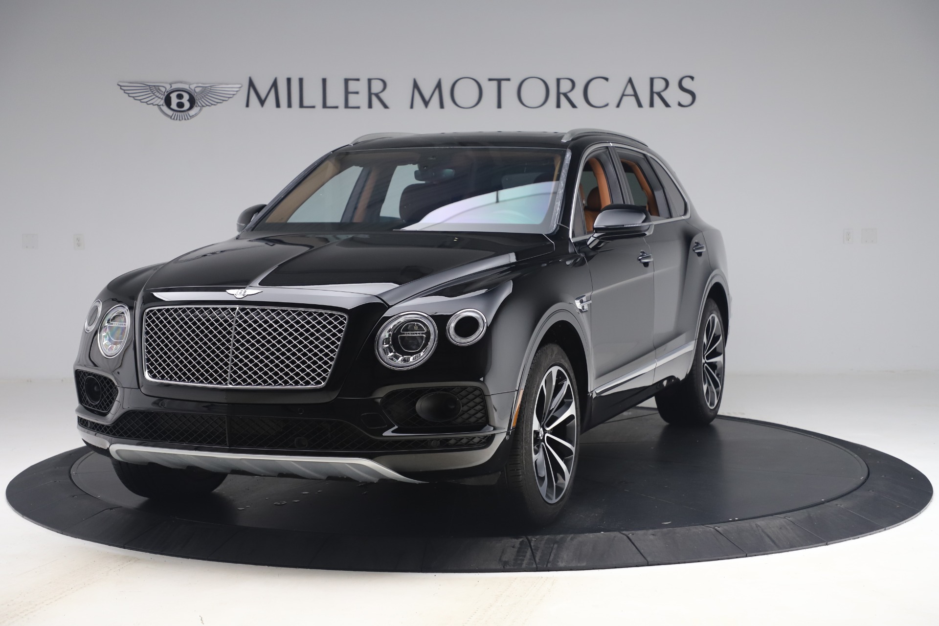 Used 2017 Bentley Bentayga W12 for sale $139,900 at Alfa Romeo of Westport in Westport CT 06880 1