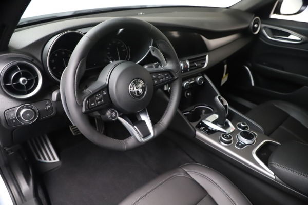 New 2020 Alfa Romeo Giulia Sport Q4 for sale $49,145 at Alfa Romeo of Westport in Westport CT 06880 13