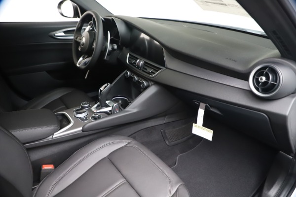 New 2020 Alfa Romeo Giulia Sport Q4 for sale $49,145 at Alfa Romeo of Westport in Westport CT 06880 22