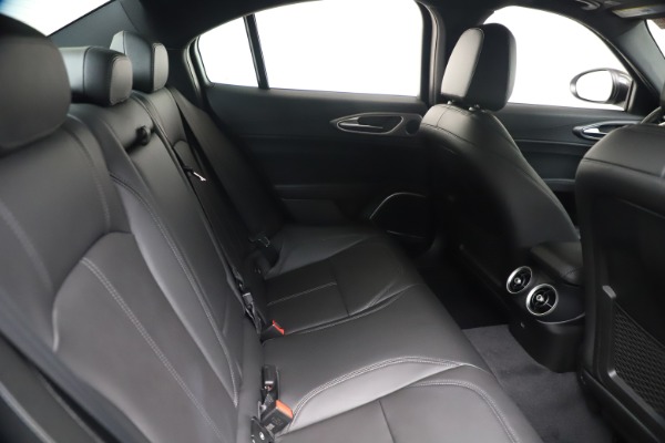 New 2020 Alfa Romeo Giulia Sport Q4 for sale $49,145 at Alfa Romeo of Westport in Westport CT 06880 27