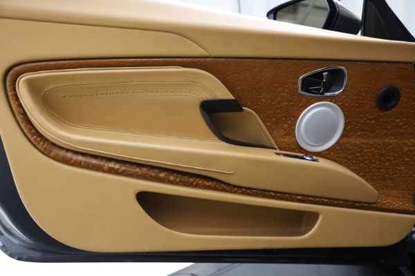 Used 2017 Aston Martin DB11 V12 for sale Sold at Alfa Romeo of Westport in Westport CT 06880 17