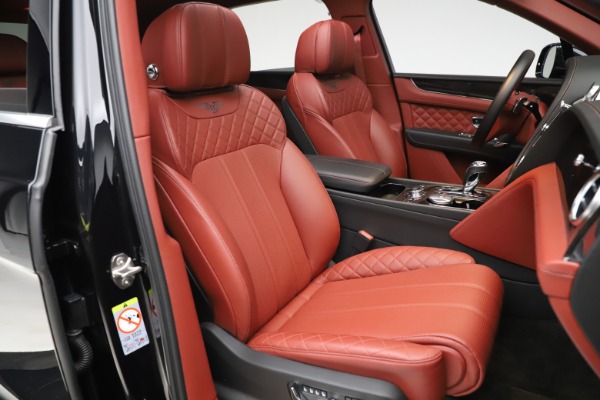 Used 2017 Bentley Bentayga W12 for sale $145,900 at Alfa Romeo of Westport in Westport CT 06880 27
