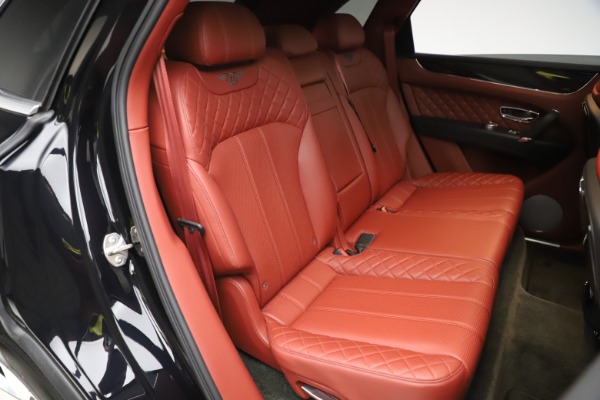 Used 2017 Bentley Bentayga W12 for sale $145,900 at Alfa Romeo of Westport in Westport CT 06880 28