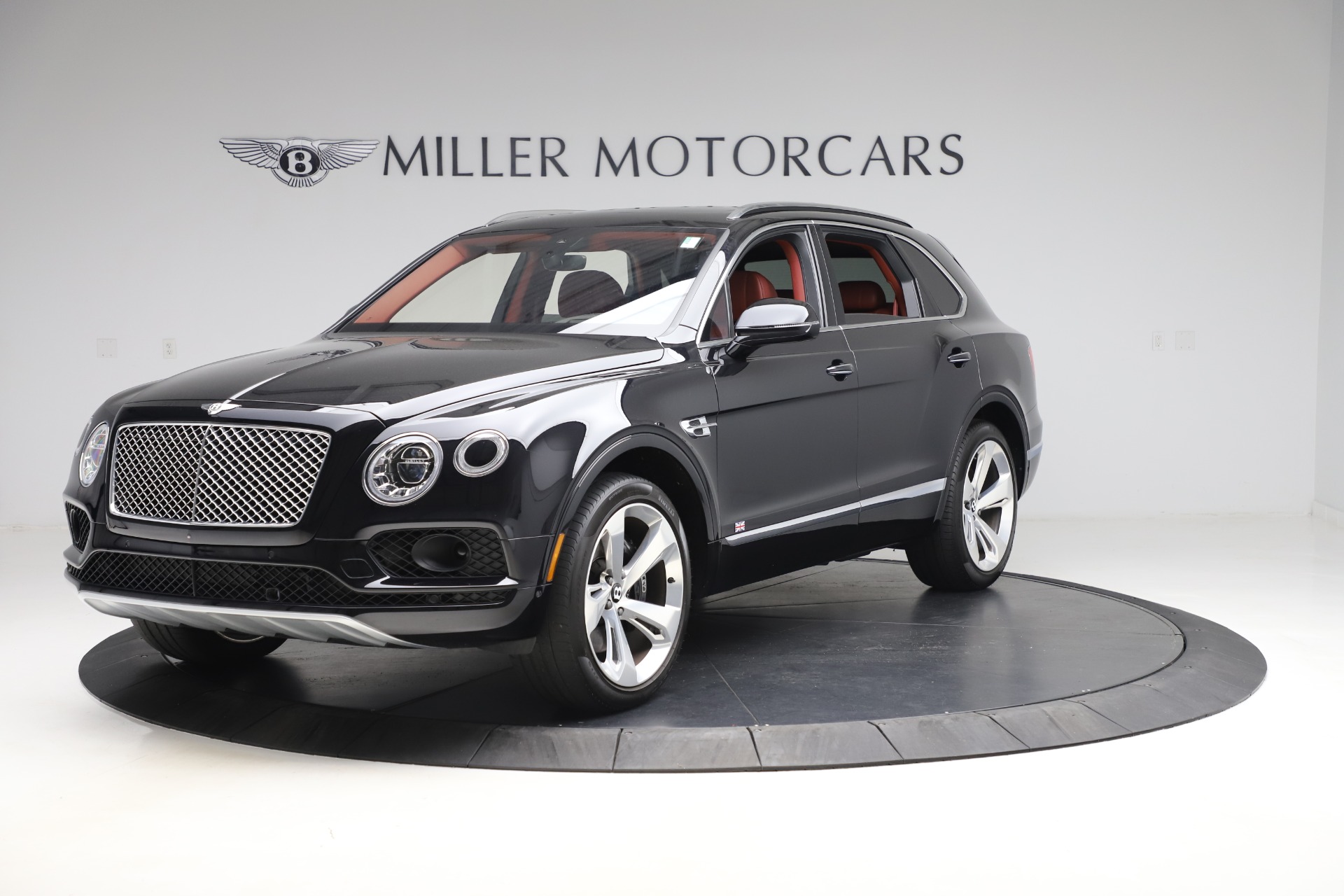 Used 2017 Bentley Bentayga W12 for sale $145,900 at Alfa Romeo of Westport in Westport CT 06880 1