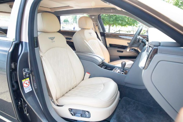 Used 2017 Bentley Mulsanne EWB for sale Sold at Alfa Romeo of Westport in Westport CT 06880 24