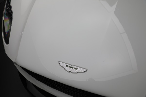 New 2020 Aston Martin DB11 V8 for sale $233,266 at Alfa Romeo of Westport in Westport CT 06880 21