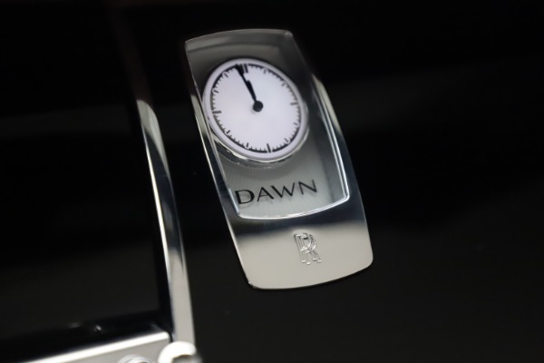 Used 2017 Rolls-Royce Dawn for sale Sold at Alfa Romeo of Westport in Westport CT 06880 24