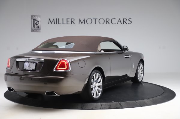 Used 2017 Rolls-Royce Dawn for sale Sold at Alfa Romeo of Westport in Westport CT 06880 17