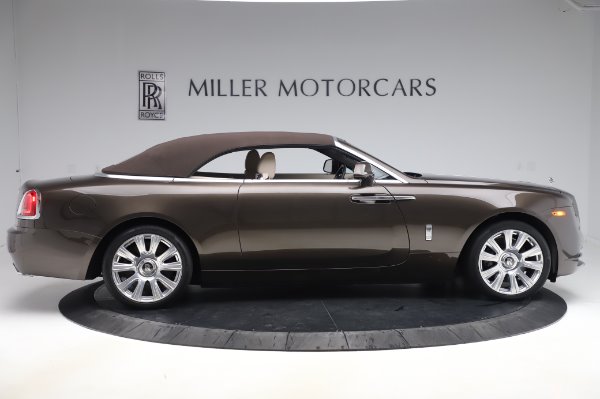 Used 2017 Rolls-Royce Dawn for sale Sold at Alfa Romeo of Westport in Westport CT 06880 18