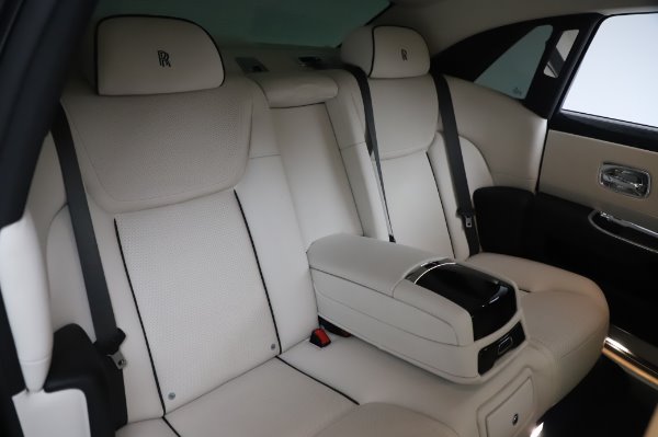 Used 2015 Rolls-Royce Ghost Base for sale Sold at Alfa Romeo of Westport in Westport CT 06880 15